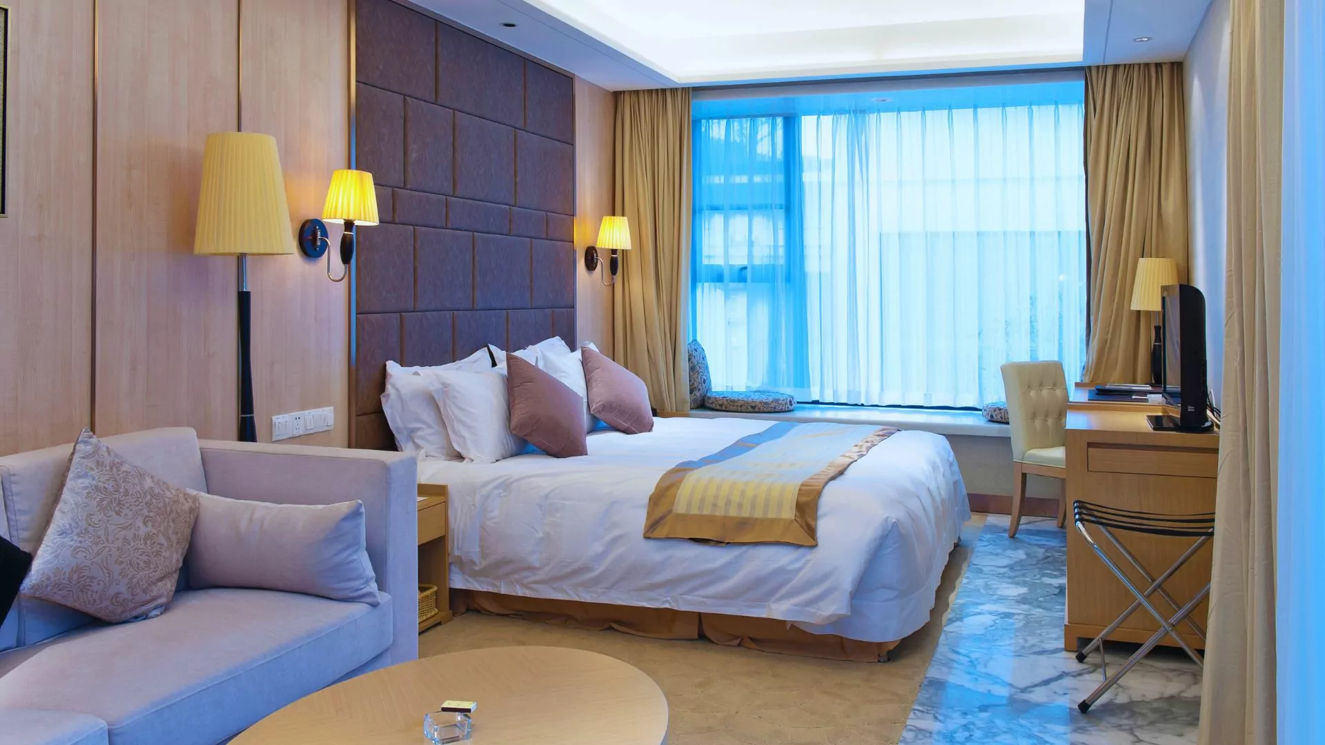 Hotel suite